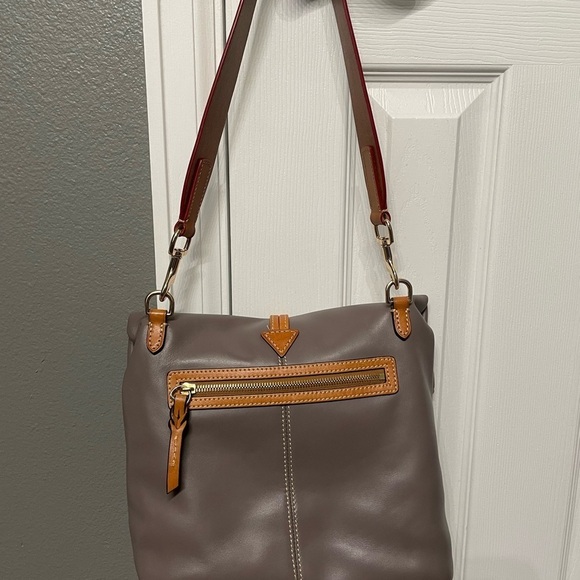 Dooney & Bourke crossbody - Picture 2 of 6